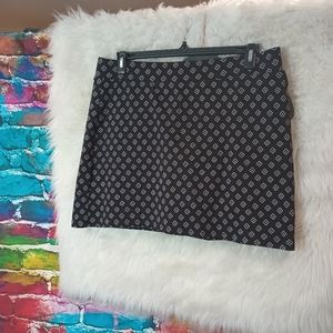 Croft & Barrow Black and White Floral Print Skort Size PXL